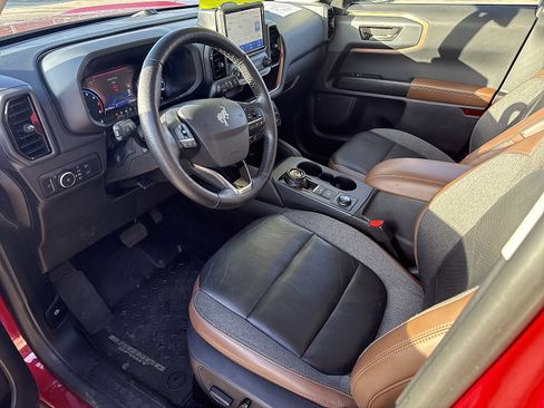 Used 2021 Ford Bronco Sport Outer Banks w/ Outer Banks Package (96D) image 13