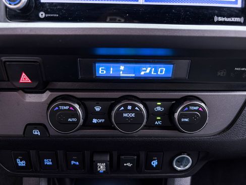 Used 2021 Toyota Tacoma TRD Off-Road w/ Technology Package RWD image 25