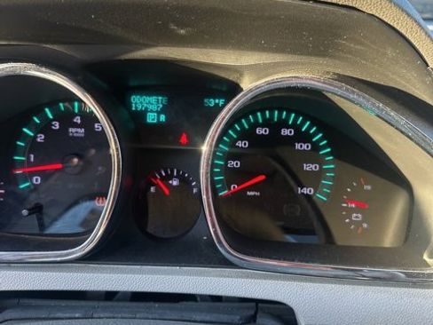 Used 2011 Chevrolet Traverse LS image 6