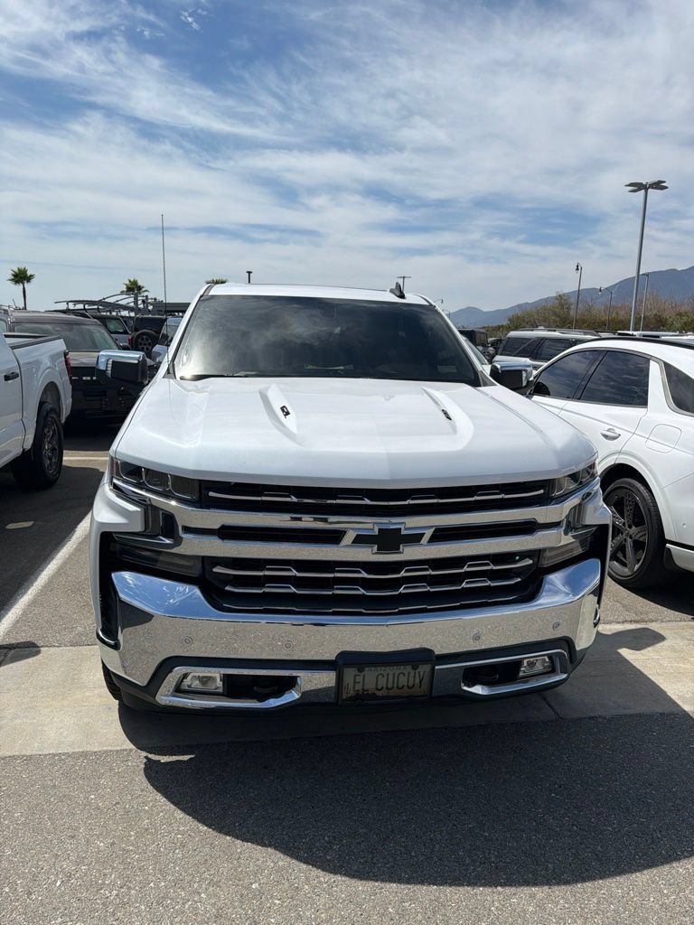 Used 2021 Chevrolet Silverado 1500 LTZ w/ Z71 Off-Road Package AWD/4WD image 5