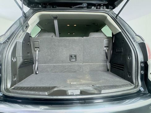 Used 2017 GMC Acadia Limited SLT image 30