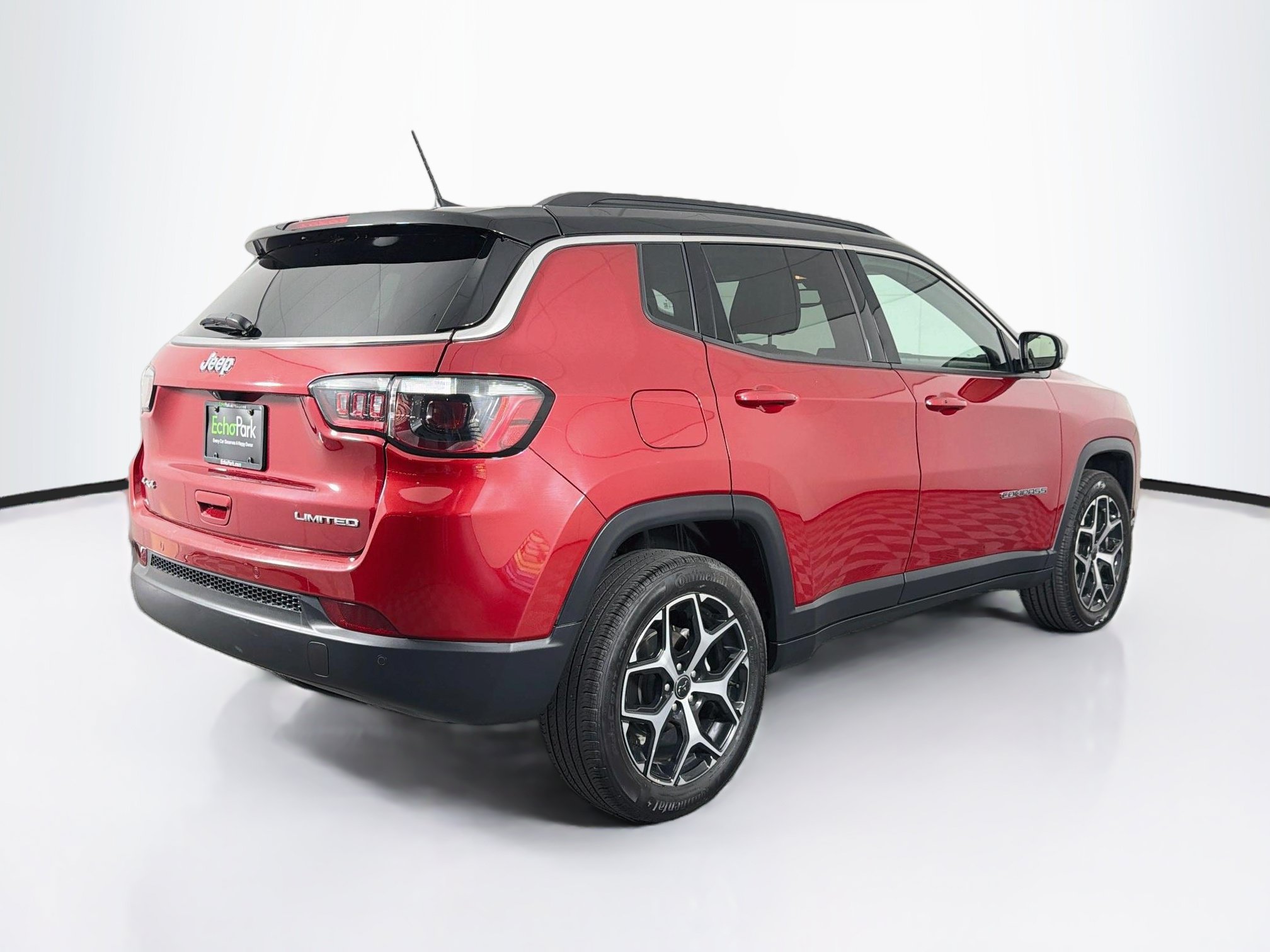 Used 2025 Jeep Compass Limited AWD/4WD image 9
