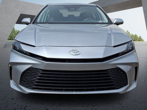 Certified 2025 Toyota Camry LE FWD image 2