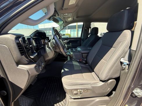 Used 2022 Chevrolet Silverado 1500 LT AWD/4WD image 10