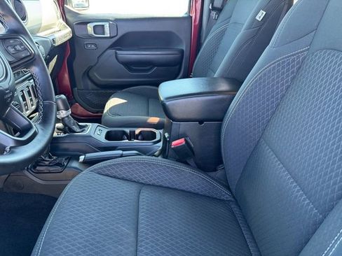 Used 2021 Jeep Wrangler Sport S image 12