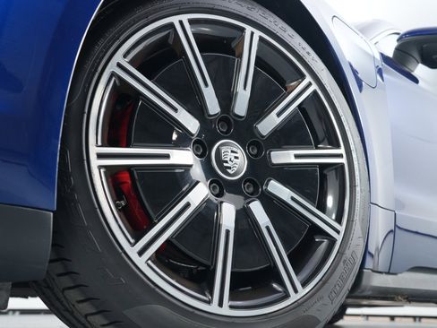 Used 2020 Porsche Taycan 4S w/ Premium Package image 59