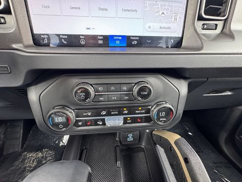 Used 2025 Ford Bronco Badlands AWD/4WD image 30