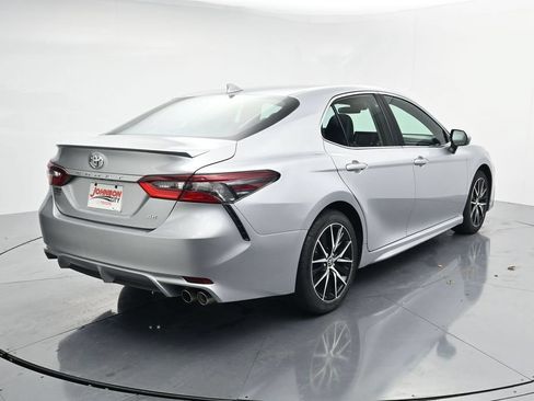 Used 2024 Toyota Camry SE FWD image 7