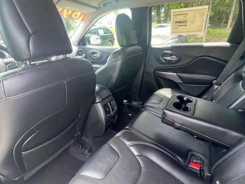 Used 2019 Jeep Cherokee Limited AWD/4WD image 20