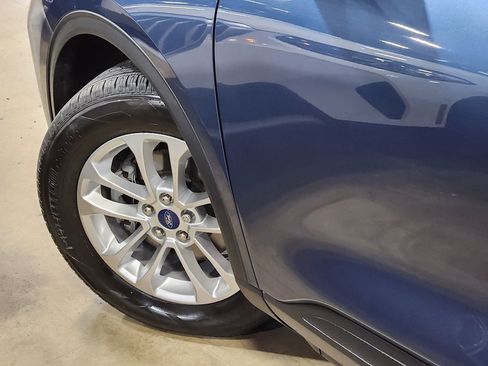 Used 2020 Ford Escape SE FWD image 19