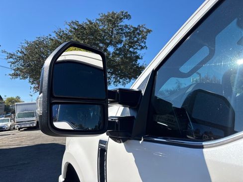 Used 2017 Ford F250 Platinum w/ Platinum Ultimate Package AWD/4WD image 35