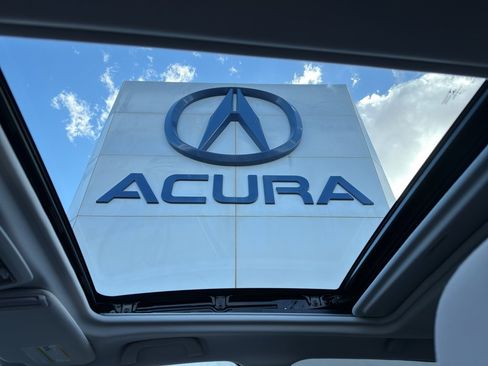 Used 2017 Subaru Forester 2.5i Premium w/ All-Weather Package image 2