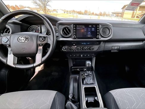 Used 2023 Toyota Tacoma TRD Off-Road image 13