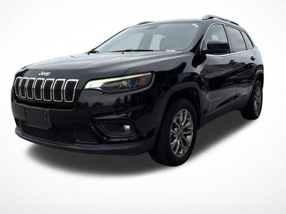 Used 2019 Jeep Cherokee Latitude Plus w/ Comfort/Convenience Group