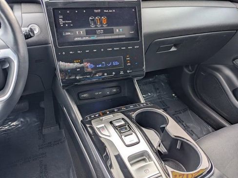 Used 2022 Hyundai Tucson Limited image 24