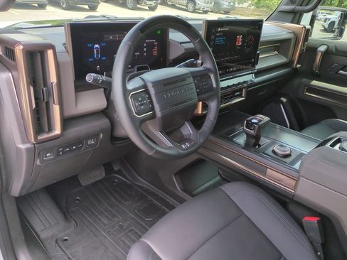 Used 2025 GMC Hummer EV 3X AWD/4WD image 10