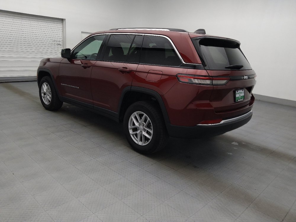 Used 2023 Jeep Grand Cherokee Laredo X RWD image 3