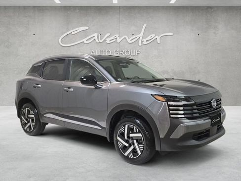 New 2026 Nissan Kicks SV image 2