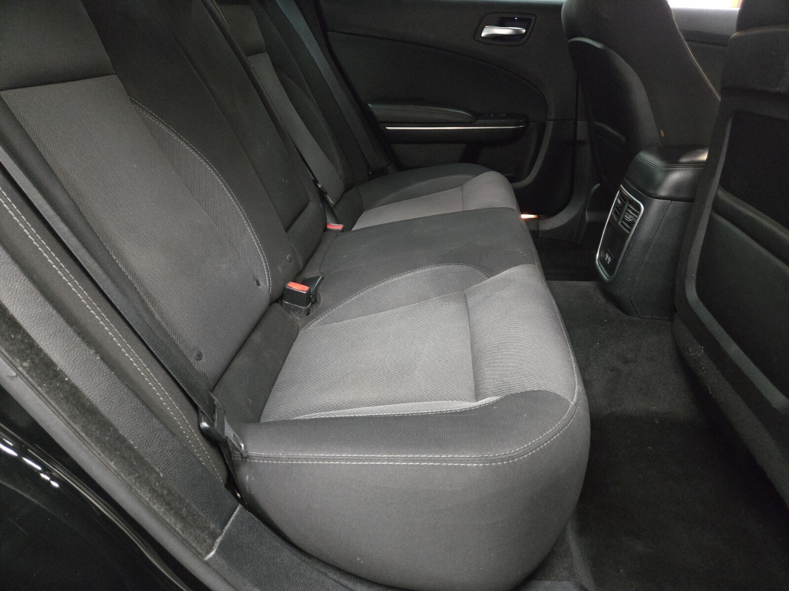 Used 2015 Dodge Charger SE RWD image 11