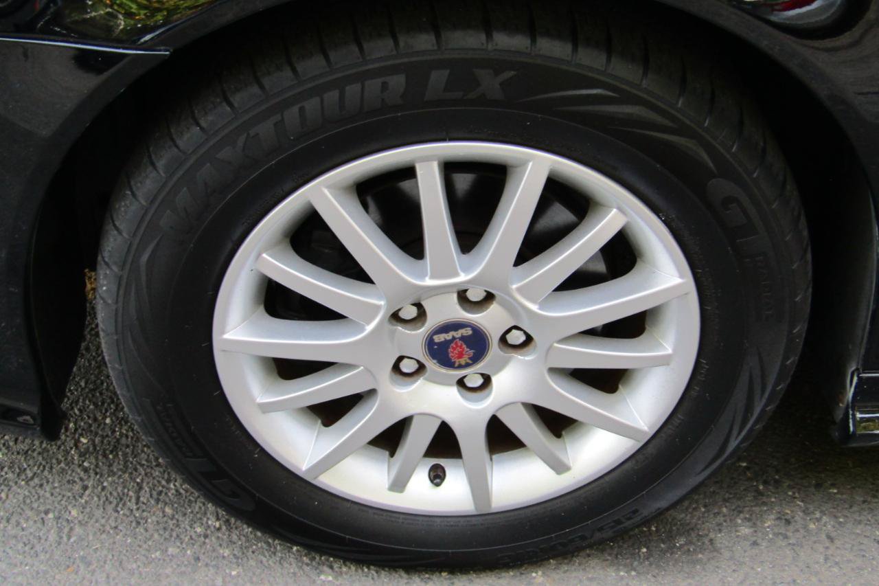 Used 2008 Saab 9-3 2.0T w/ Moonroof Package FWD image 31