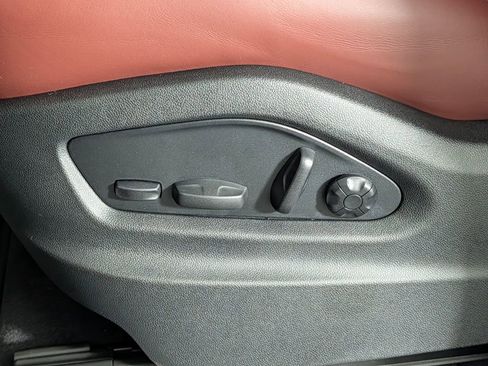New 2026 Porsche Cayenne Coupe AWD/4WD image 28