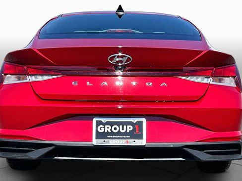 Used 2023 Hyundai Elantra SEL w/ Convenience Package FWD image 5