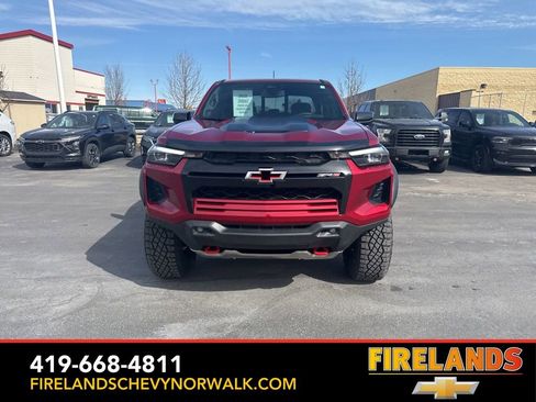Used 2024 Chevrolet Colorado ZR2 w/ ZR2 Convenience Package III image 2