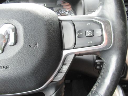 Used 2019 RAM 1500 Laramie AWD/4WD image 26