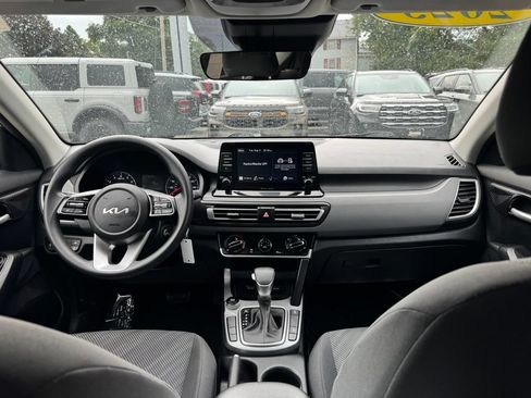 Used 2023 Kia Seltos LX AWD/4WD image 20