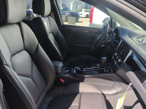 New 2026 Porsche Macan S image 26