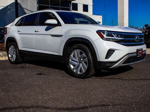 Used 2021 Volkswagen Atlas Cross Sport SE image 3