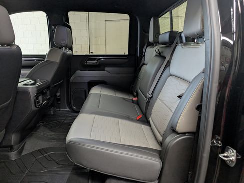 Used 2026 Chevrolet Silverado 2500 ZR2 w/ LPO, Dark Essentials Package AWD/4WD image 8