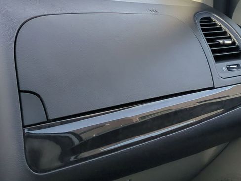 Used 2014 Dodge Grand Caravan SXT image 30