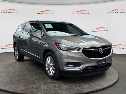 Used 2019 Buick Enclave Essence AWD/4WD image 5