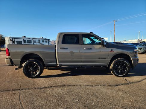 New 2026 RAM 3500 Laramie AWD/4WD image 4