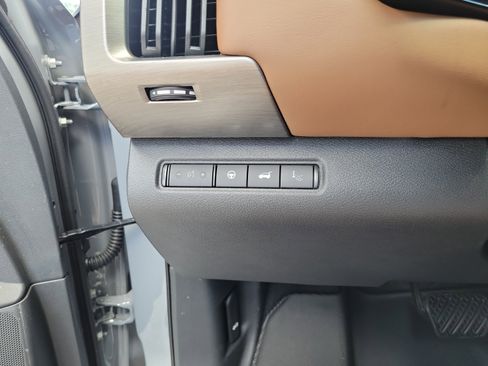 Used 2025 Nissan Pathfinder Platinum w/ Cargo Package FWD image 19