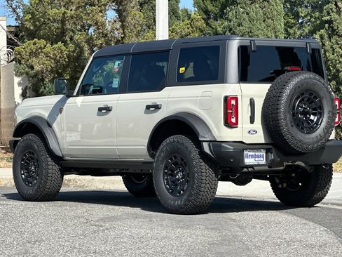 New 2026 Ford Bronco Badlands AWD/4WD image 6