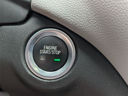 Used 2022 Chevrolet Equinox LS AWD/4WD image 23