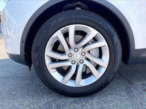 Used 2019 Land Rover Discovery HSE AWD/4WD image 10