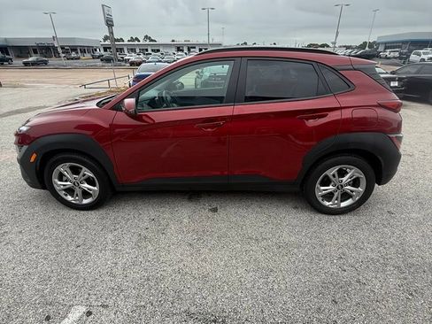 Used 2023 Hyundai Kona SEL FWD image 4