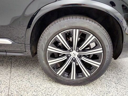 Used 2024 Volvo XC90 B5 Core w/ Protection Package Premier AWD/4WD image 9