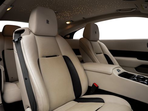 Used 2018 Rolls-Royce Wraith RWD image 34