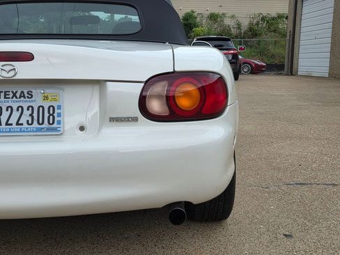 Used 1999 MAZDA MX-5 Miata image 20