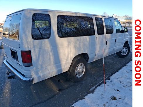 Used 2014 Ford E-350 and Econoline 350 XLT image 4