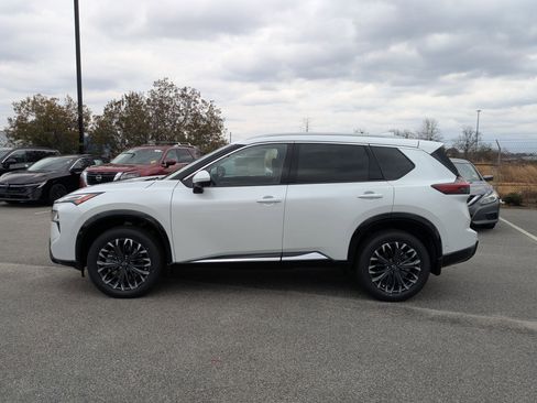 New 2026 Nissan Rogue Platinum w/ Tech Package AWD/4WD image 7