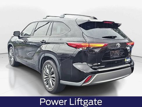 Used 2021 Toyota Highlander Platinum FWD image 7
