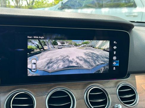 Used 2023 Mercedes-Benz E 350 4MATIC Sedan image 26