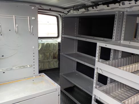 Used 2016 Chevrolet Express 2500 RWD image 26