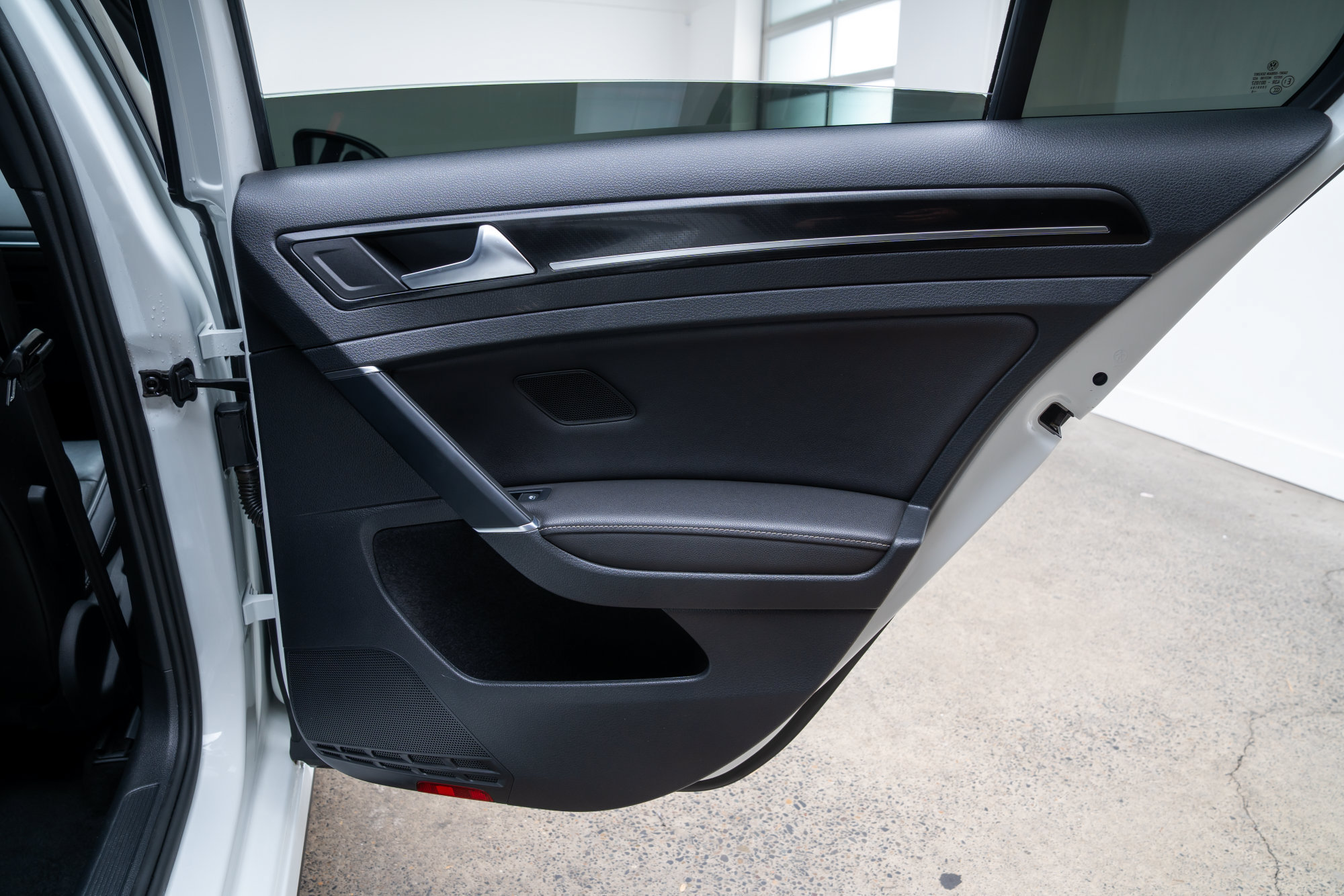 Used 2019 Volkswagen Golf R 4-Door AWD/4WD image 23