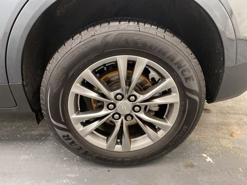 Used 2021 Cadillac XT5 Premium Luxury w/ LPO, Floor Liner Package image 34